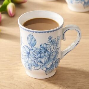 🌸 New The Pioneer Woman AGATHA Coffee Mug, 12 Ounces, Blue & White, Qty 1